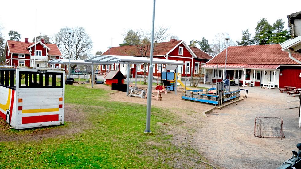 Ska en ny skola i Götafors ägas av kommunen eller någon annan part?