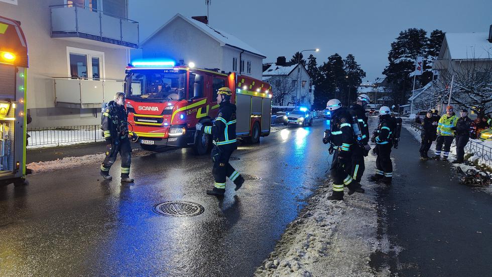Flera enheter larmades till platsen på Humlevägen i Jönköping.