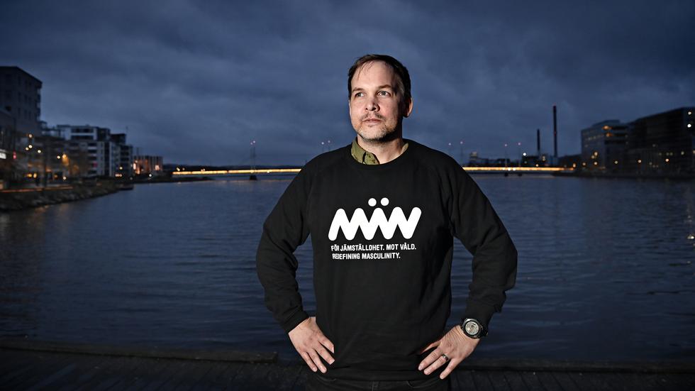 Andreas Svahn är talesperson i Män Jönköpings nya pappagrupp. Riksförbundet Män är en ideell organisation som består av en förbundsstyrelse, ett förbundskansli och ett tjugotal lokalgrupper. 