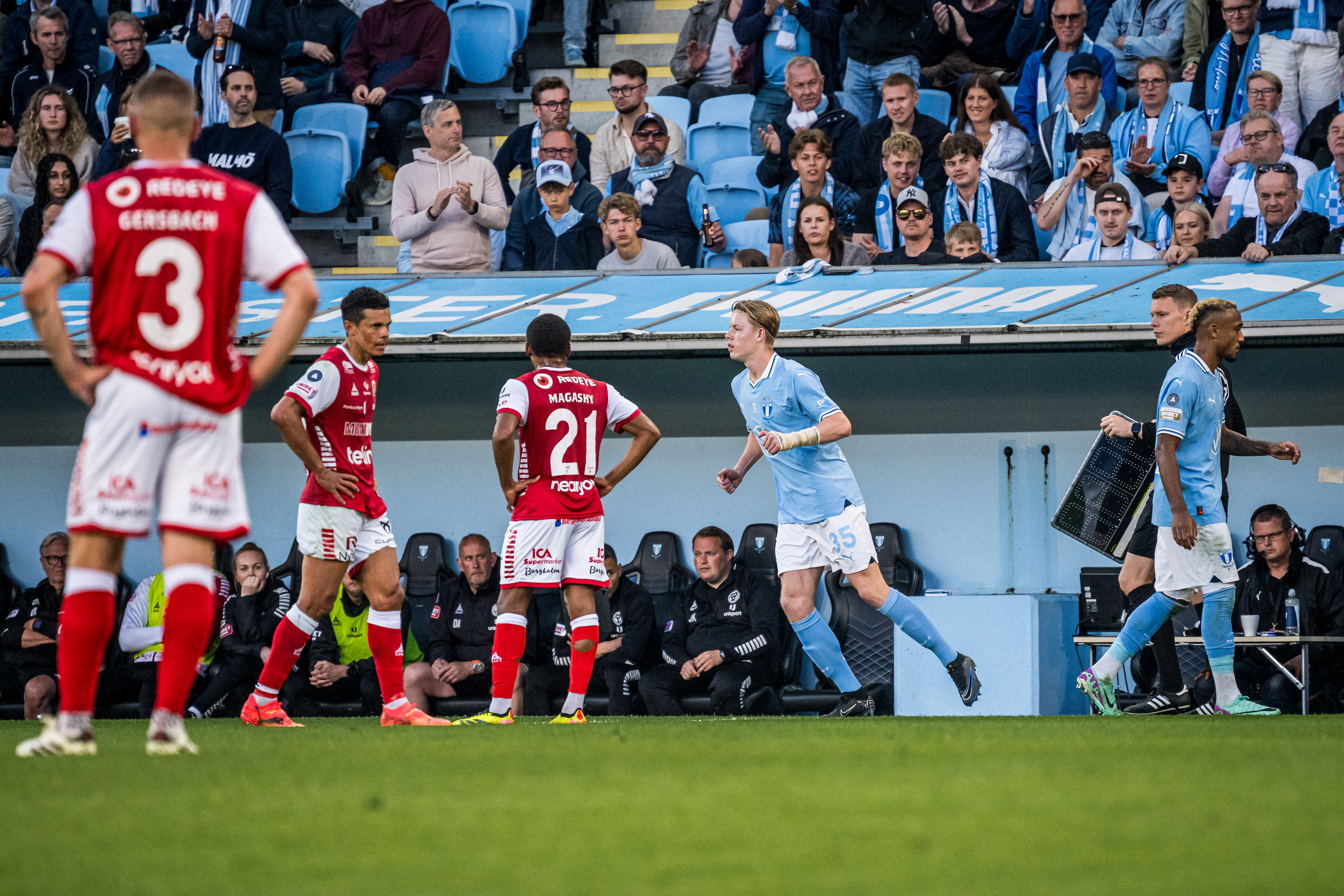 I den 75:e matchminuten fick Nils Zätterström hoppa in i segermatchen i fredags. 