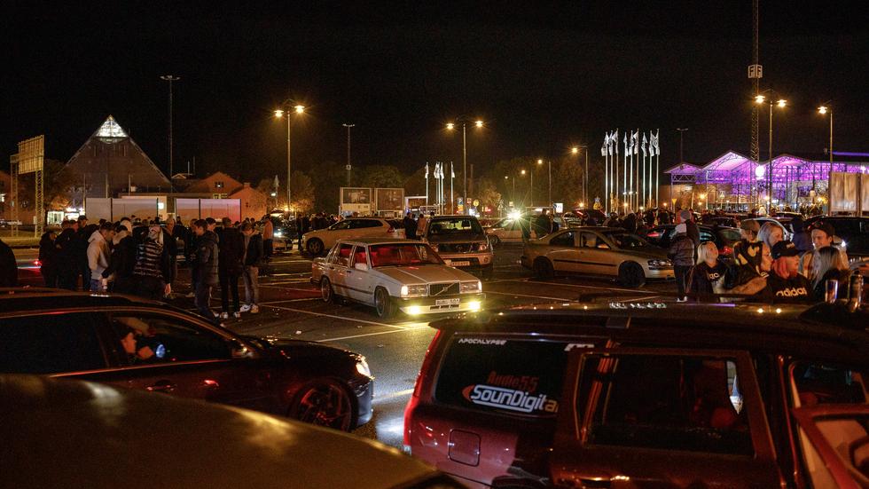 På fredagen var det åter igen bilträff på Asecs. Foto: Mattias Landström/Nyhetwebben