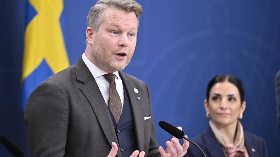 Alexander Christiansson (SD) under pressträffen om en svensk kulturkanon.