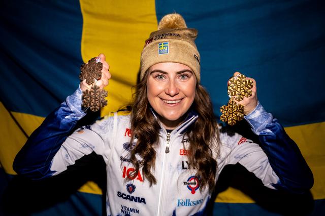 Ebba Andersson tog guld på både tremilen och skiathlonen 