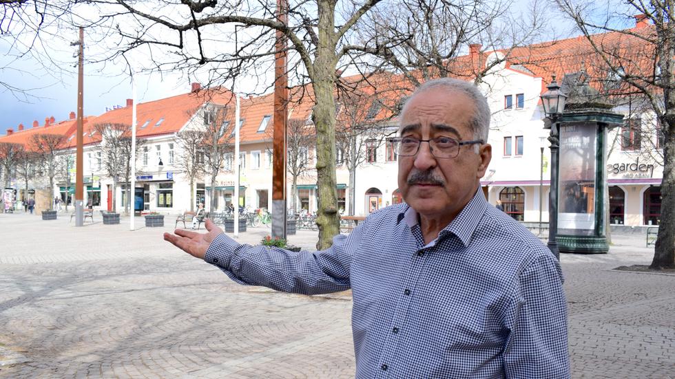  Homayoun Moazzami tycker att Hovrättstorget skulle kunna utvecklas istället för sommargågatan. Han tycker att det är det vackraste torget i Jönköping. 
