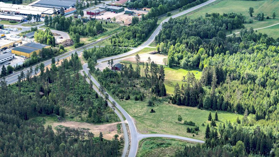 Det aktuella området på Båramo, som syns i bildens nedre vänstra hörn, hyste tidigare en kommunal så kallad gröntipp.  Bild: Vaggeryds kommun