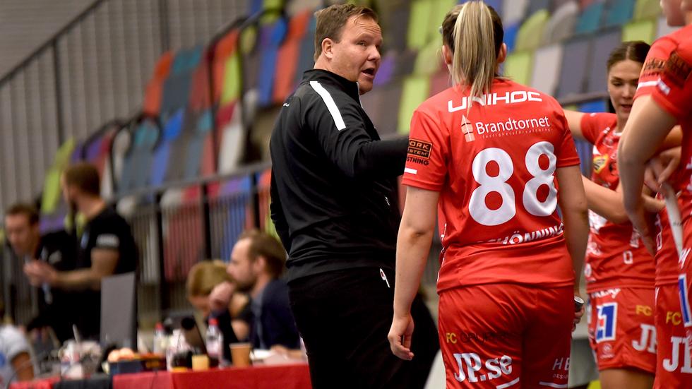 JIK-tränaren Johan Ivarsson tar med sig att laget vann sista perioden i förlustmatchen mot Mora.