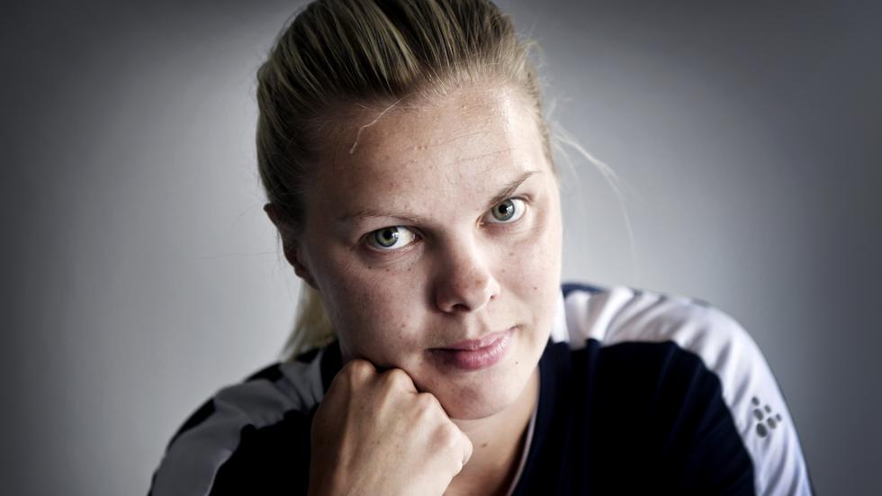 Det var en väldigt tung vår för Anna Borgqvist. Hockey var det sista hon tänkte på. 