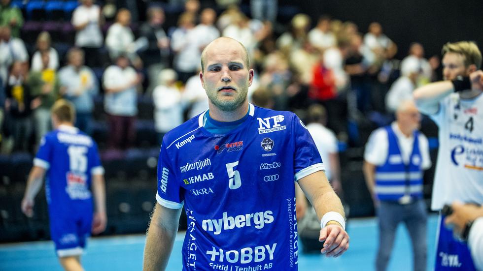 ”En match med två ansikten”, beskrev Hallbys Oskar Hedvall mötet med Ystad.