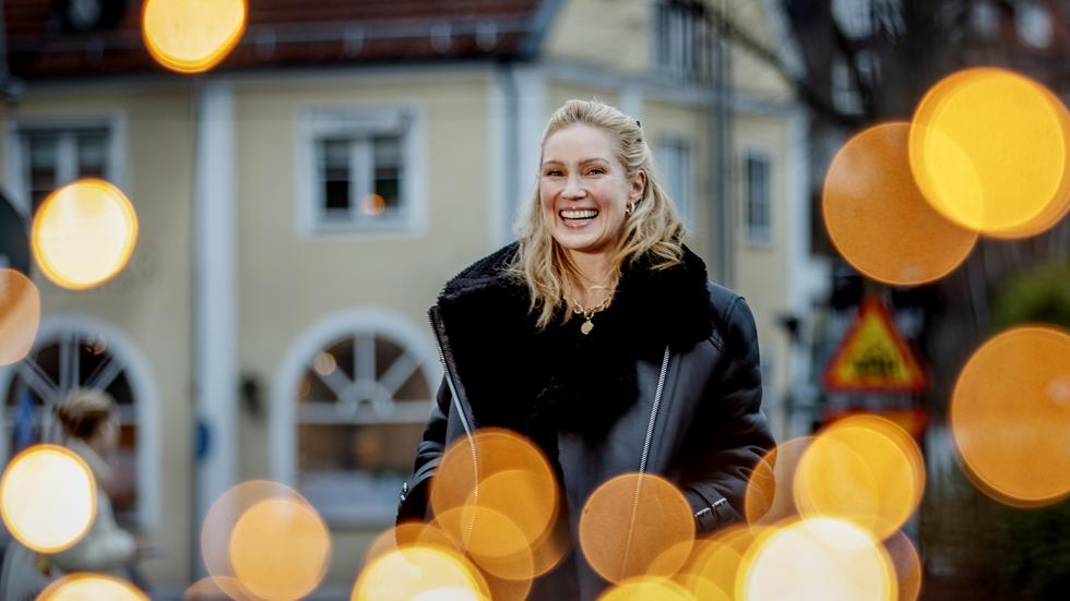 Van vid glitter och glamour. Jessica Almenäs är tveklöst en av landets största tv- och nöjesprofiler de sista 15 åren. Nu ska hon leda Idrottsgalan i Örebro. 