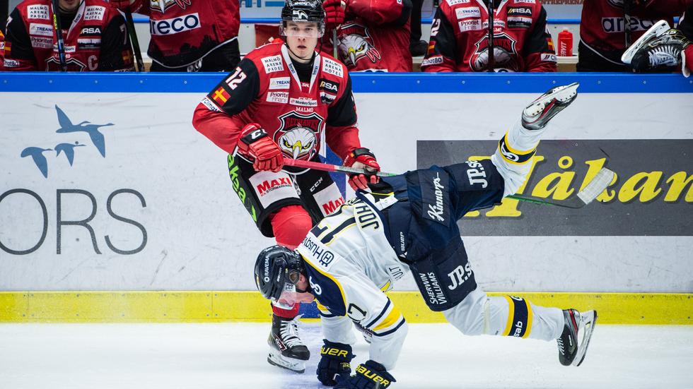 Linus Cronholms Malmö besegrade Emil Johanssons HV71. Foto: Christian Örnberg/Bildbyrån