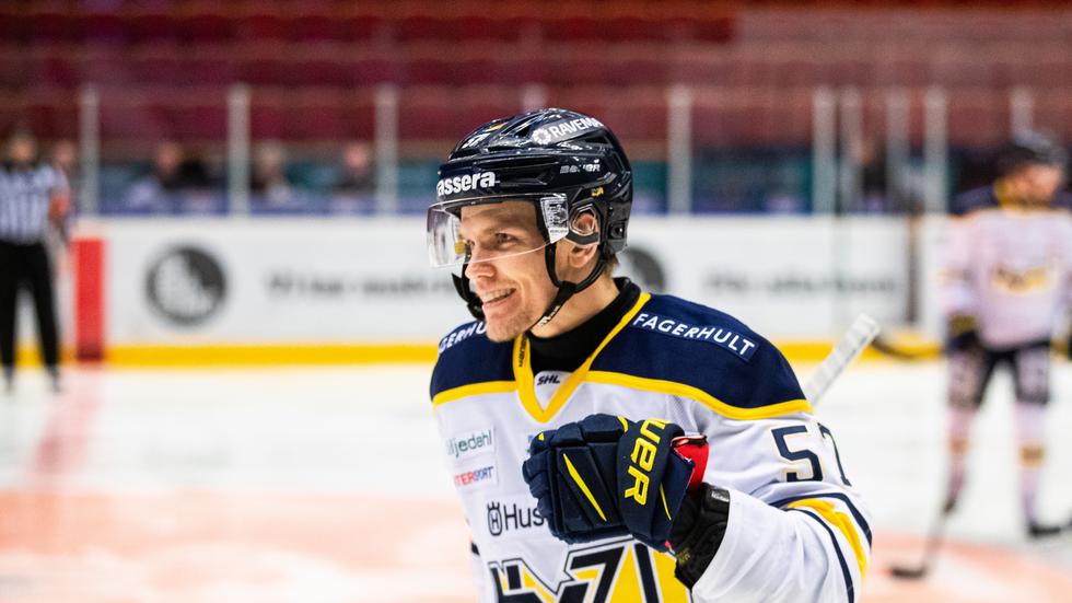 Anton Wedin sköt det matchavgörande 2–1-målet när HV71 vann borta mot Brynäs på måndagen. Foto: Kenta Jönsson/Bildbyrån