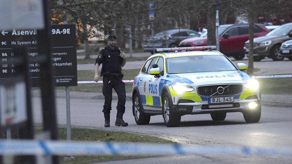 En person är misstänkt för att ha ringt in bombhotet i Jönköping under tisdagskvällen.