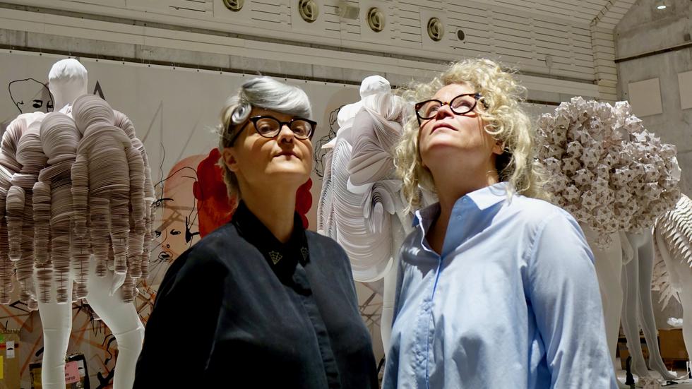På lördag öppnar Bea Szenfeld och Stina Wirsén öppnar sin utställning i
Jönköpings läns museum.