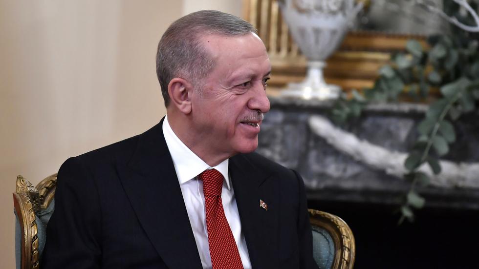 Turkiets president Recep Tayyip Erdogan krävde, i ett telefonsamtal med USA:s president Joe Biden, att USA ska släppa sitt ovillkorade stöd för Israel för att snabbt få till en vapenvila i Gaza. Arkivbild.