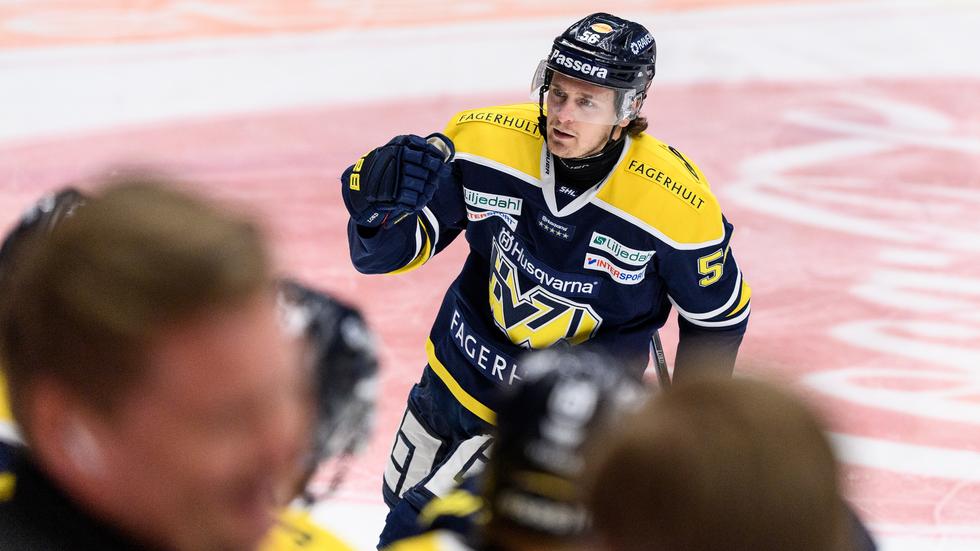 Fredrik Forsberg stannar i HV71. Foto: Carl Sandin/Bildbyrån