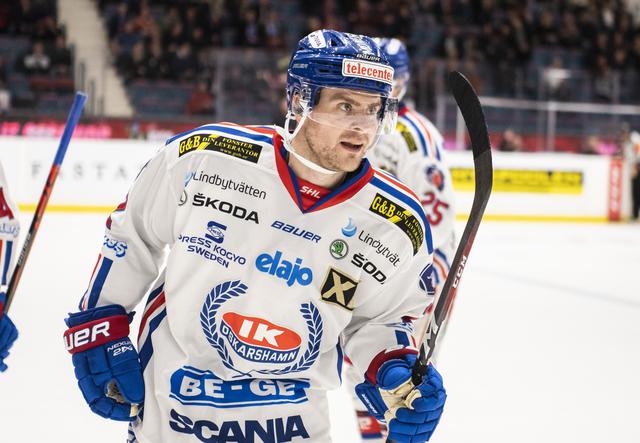 Här är nästa förstärkning för HV71: Jönköpingskillen Nichlas Torp bryter sitt kontrakt med Oskarshamn för att flytta hem. FOTO: TT.