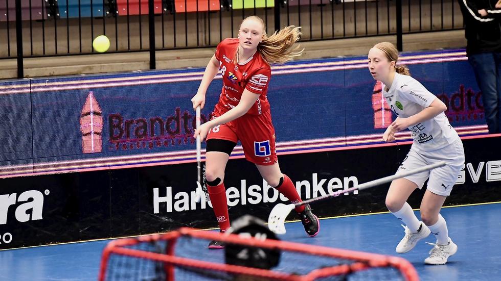 Mira Markström fortsätter i Jönköpings IK åtminstone över nästa säsong.