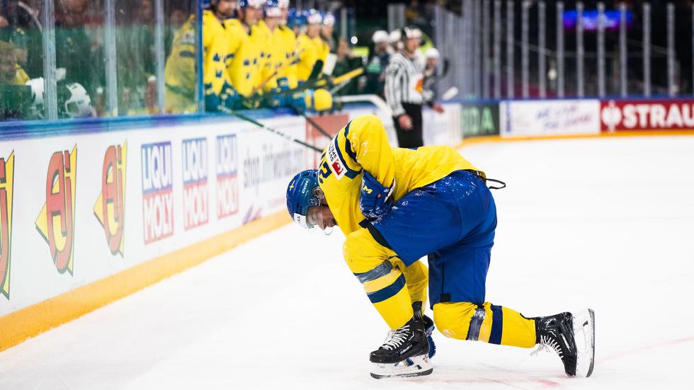 HV-stjärnan André Petersson klev av skadad när Sverige förlorade den sista grundseriematchen mot USA.