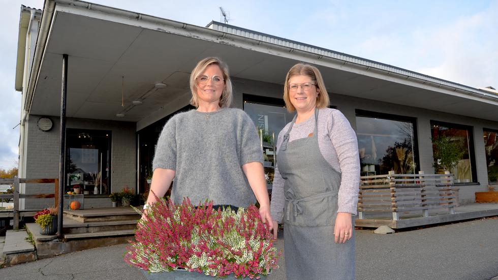 Linnea Nilsson och Christina Lund, ägare respektive anställd på Magasin L i Habo.