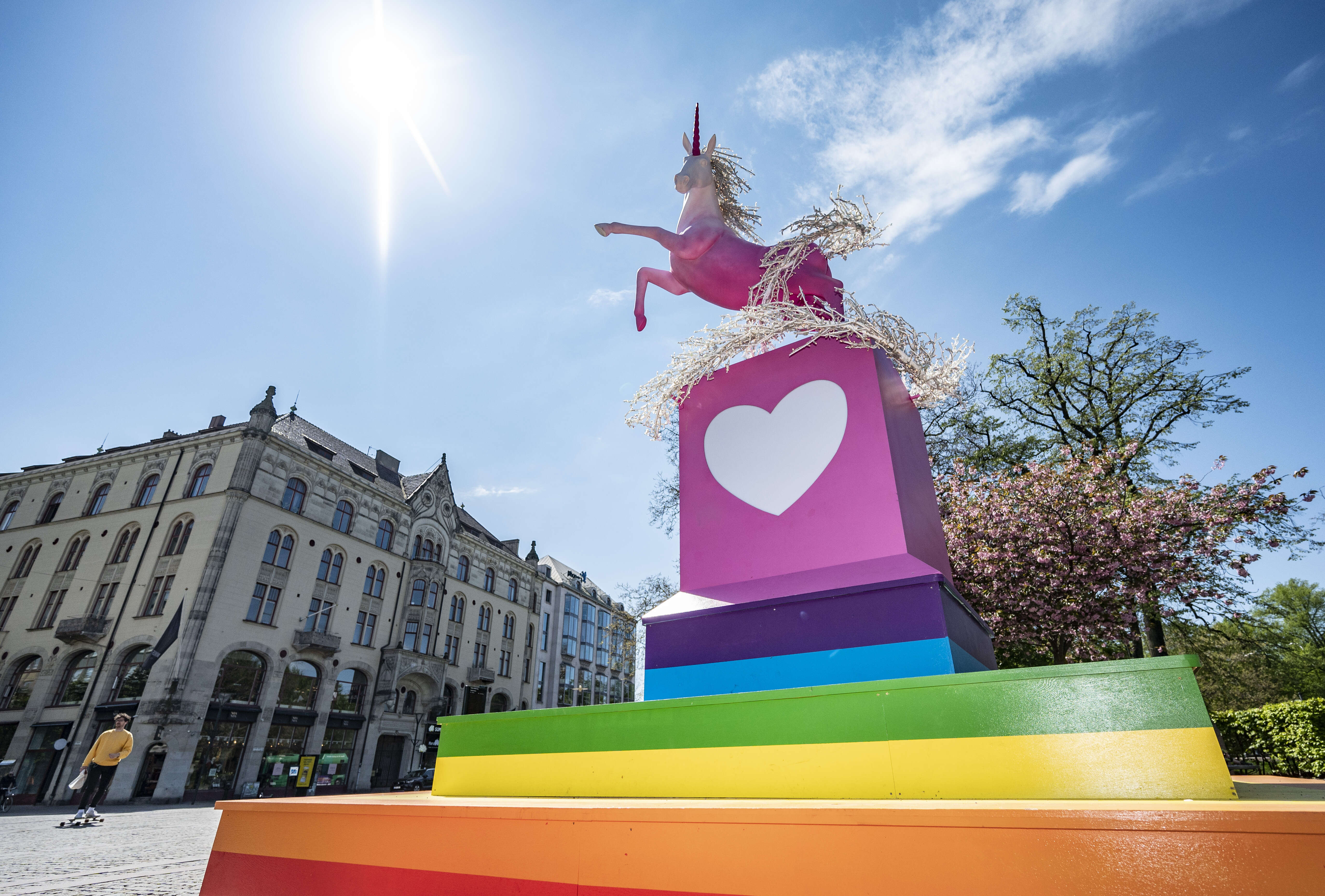 Den rosa enhörningen på Gustav Adolfs torg i Malmö var en del av den satsning staden gjorde under 2021 då World Pride arrangerades i Malmö och Köpenhamn 2021. 