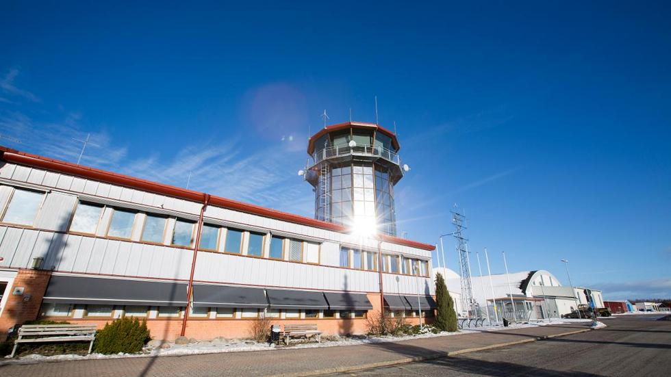 Jönköping airport får 7,9 miljoner kronor i krisstöd från regeringen. Arkivbild. 