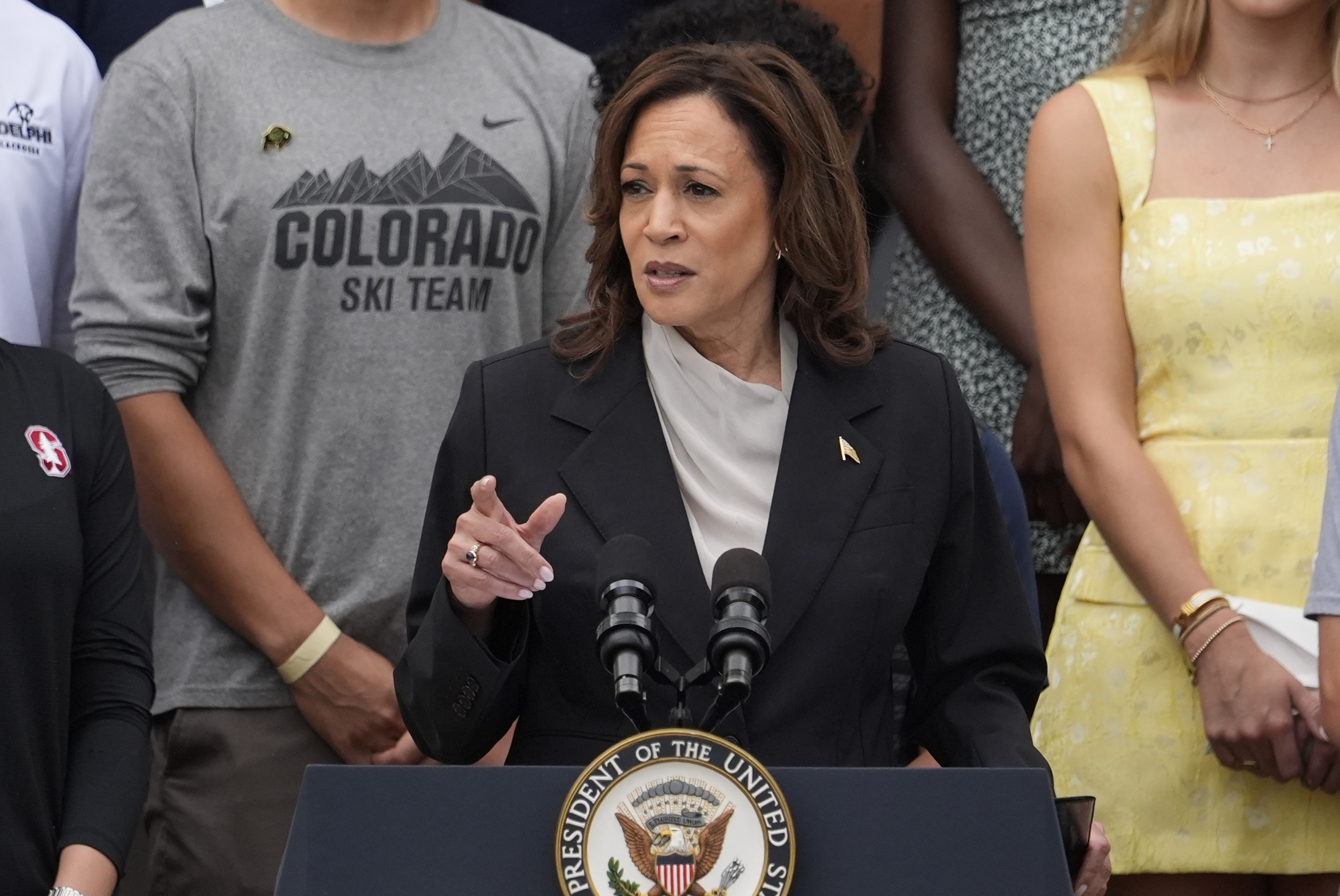 Harris Praises Biden – Backed by Big Names – HD