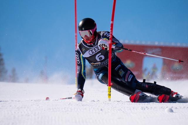 Carl Jonsson, Klövsjö Alpina, är bästa svensk i slalomcupen inför tävlingarna i Almåsa. 
Foto: Klas Rockberg