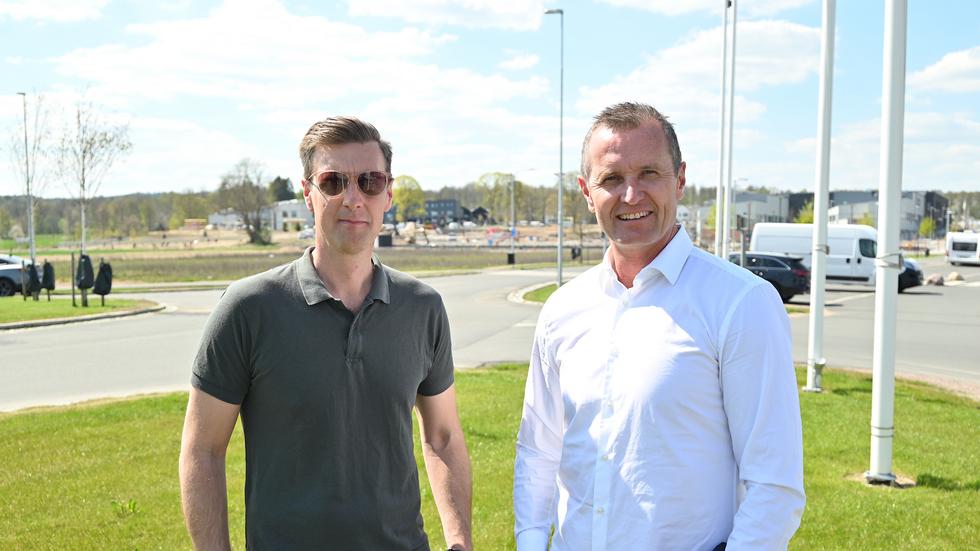 Gustaf Hjertquist och Tommy Fritz,  projektchef respektive vd på fastighetsbolaget Tosito.