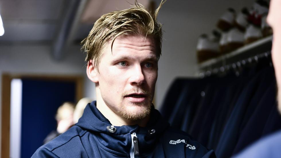 Simon Önerud sköt två mål när HV71 vann mot BIK Karlskoga.