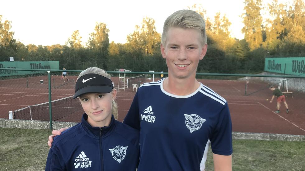18-årsvinnarna Tilde Grund och Joel Nyqvist från Tabergsdalen. 