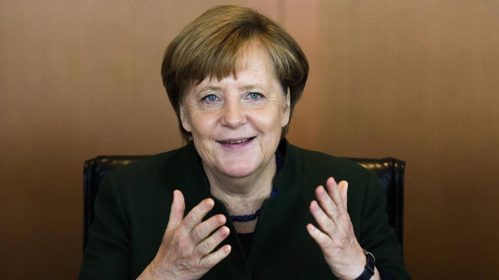 Angela Merkel har skäl att le.