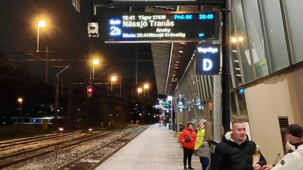 Många resenärer i hela landet drabbades av tågstoppet under onsdagskvällen. En av dem var Anna-Lena som fastnat i Jönköping på väg till Göteborg. 