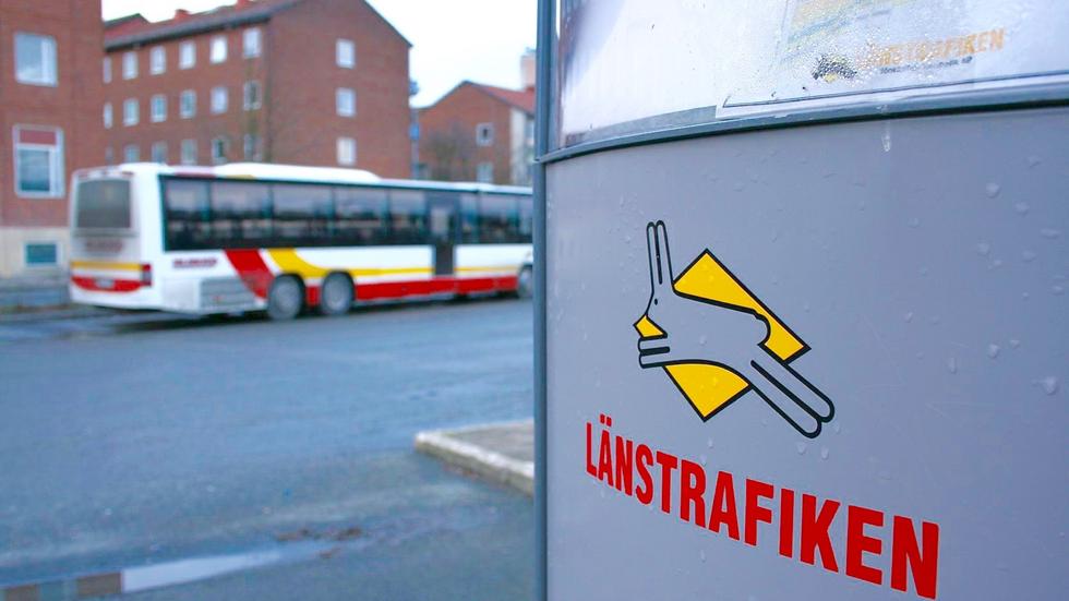 Branschorganisationen Svensk Kollektivtrafik gick under tisdagen ut i ett pressmeddelande med budskapet att ersättningen är långt ifrån tillräcklig. 