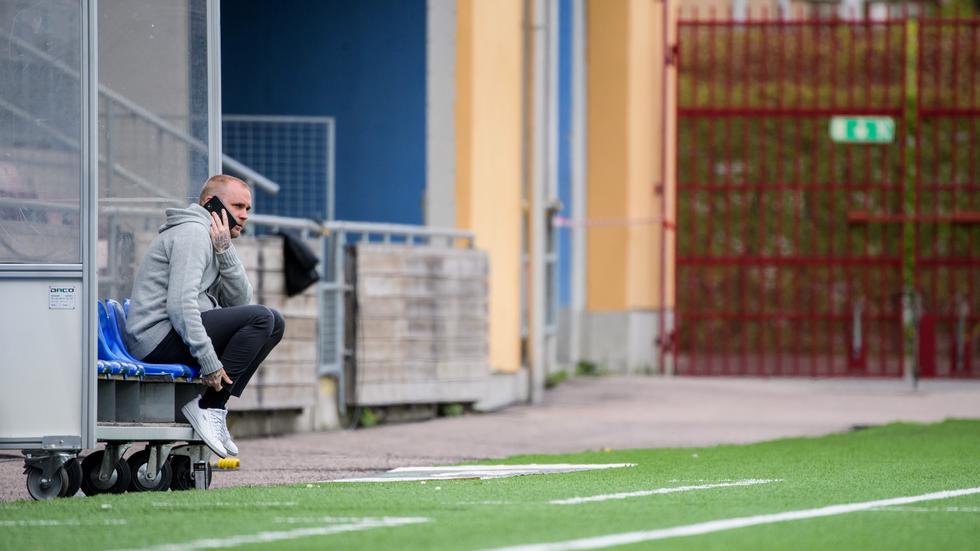 J-Södras tränare Patric Jildefalk var besviken efter förlusten mot AFC Eskilstuna. Bild: Johanna Lundberg/Bildbyrån