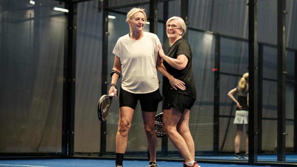 Femme Open kommer under 2022 anordna turneringar där kvinnor kan nätverka i flera olika städer i Sverige. I framtiden vill de även anordna turneringar i andra länder. Foto: Qyre.com