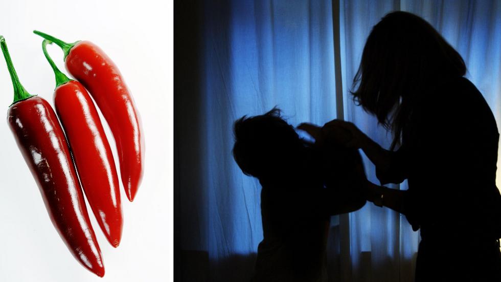 En kvinna från Falköpings kommun åtalas för misshandel av sitt barn. Kvinnan ska ha gnuggat chili i ögonen på barnet, enligt åtalet.