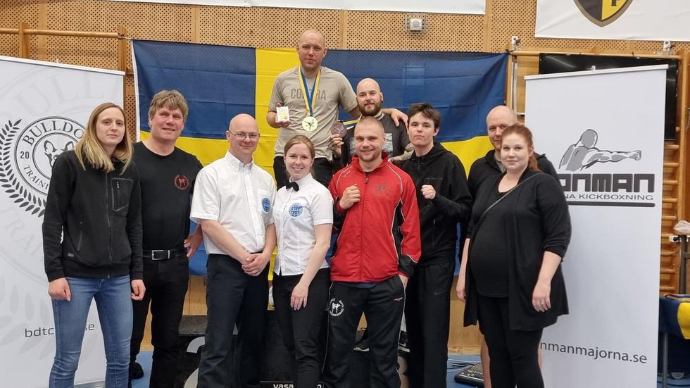 Jönköpings Kickboxningsklubb gjorde bra i från sig då SM avgjords i Lilla Kärra i helgen. Foto: Privat