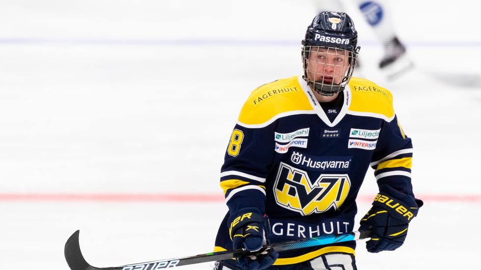 Victor Sjöholm är fostrad i HC dalen men skriver nu seniorkontrakt med HV71. 