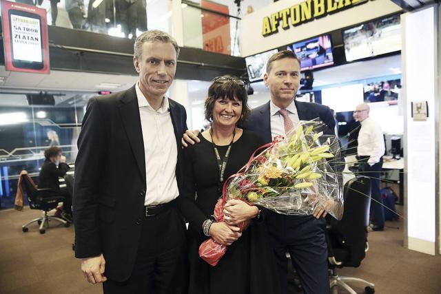 Sofia Olsson Olsén tar över som publisher på Aftonbladet efter Jan Helin. Tillsammans med Schibsteds koncernchef Rolv Erik Ryssdal och Aftonbladets vd Raoul Grunthal.