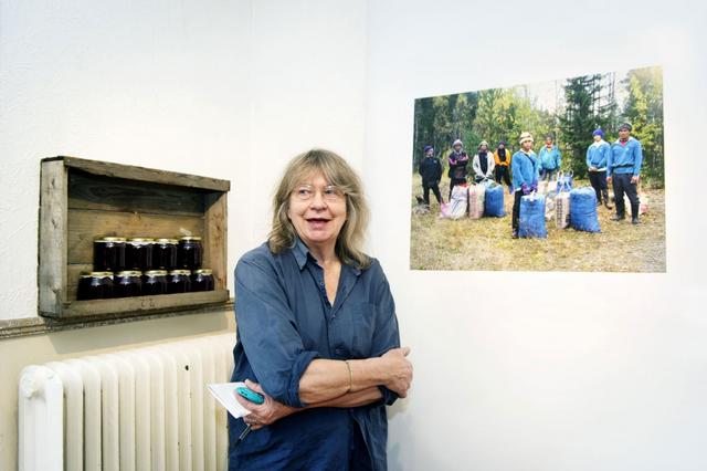 Margareta Klingberg är en av 21 konstnärer i Örnsköldsviks kollektiva konstnärsverkstad som ställer i på Storgatan 8 i Örnsköldsvik.