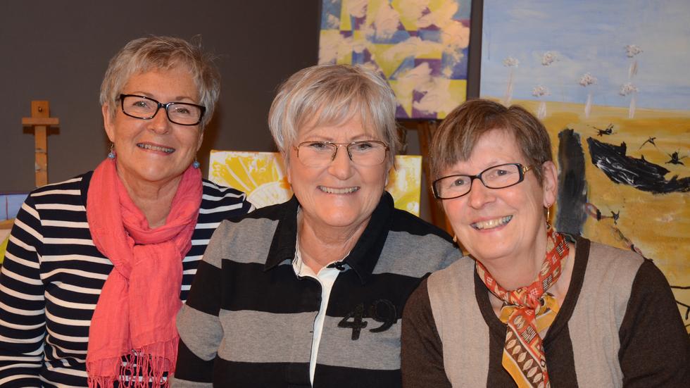 Kerstin Lundahl, Inger Hellström och Birgit Karlsson är tre av medlemmarna i konstnärsgruppen Blick. Besök dem i gamla Uppåkra vid Smålandsgatan och Långgatan, 13–17 lördag och söndag.