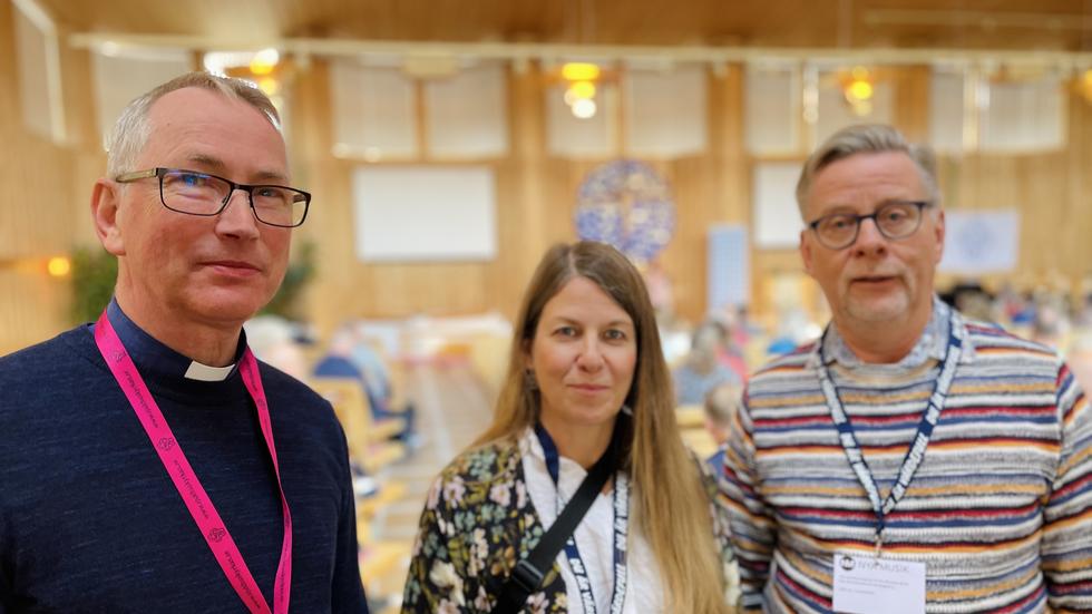 De tre sjukhuspastorerna Thomas Sjöberg, Camilla Vinberg Österberg och Mikael Mattison fanns på plats i Immanuelskyrkan under måndagen. 