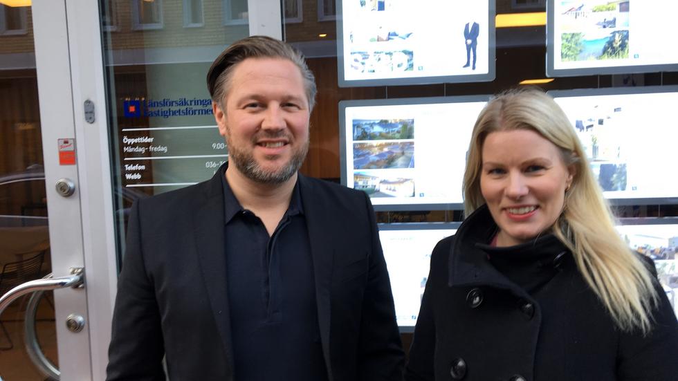 Fastighetsmäklarna Henric Lagerquist och Tina Högstedt bedömer att uppgången på bostadspriser kommer fortsätta.
