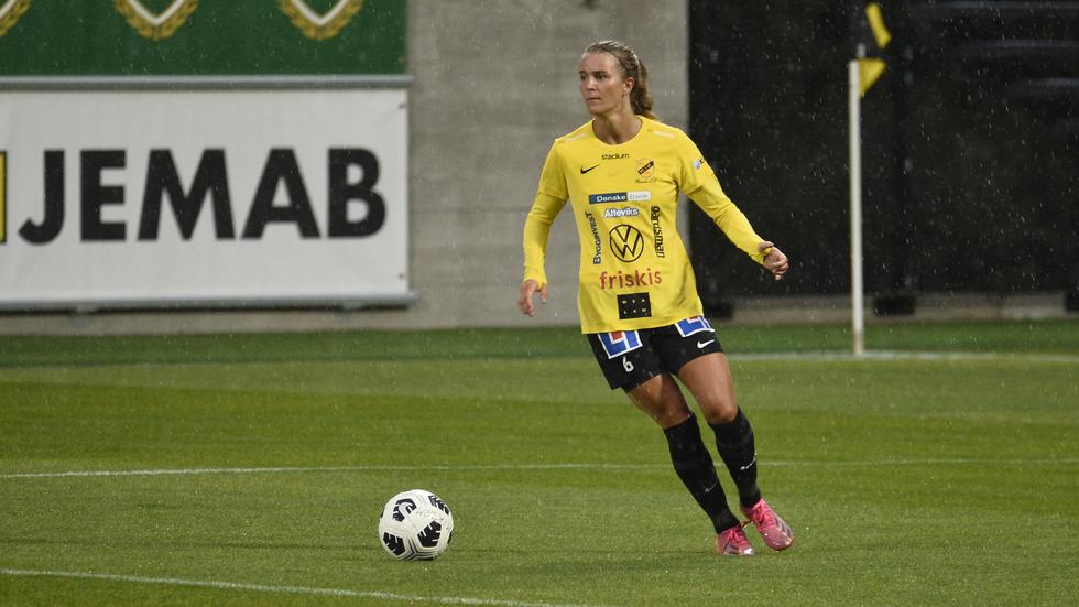 Amanda Roos fick trycka dit två mål under kvällens match mot Örby.