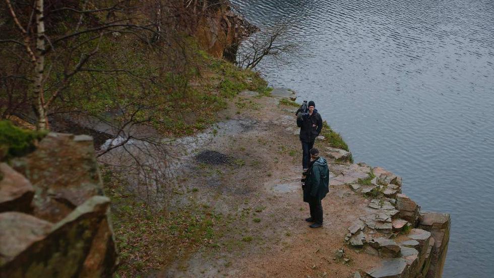 En decemberkväll hittades en kvinna och ett spädbarn nedanför en klippa i Dalby stenbrott utanför Lund. Maken och pappan erkände senare att han mördat kvinnan och barnet. I dag väcks åtal mot 30-åringen. ARKIVBILD.