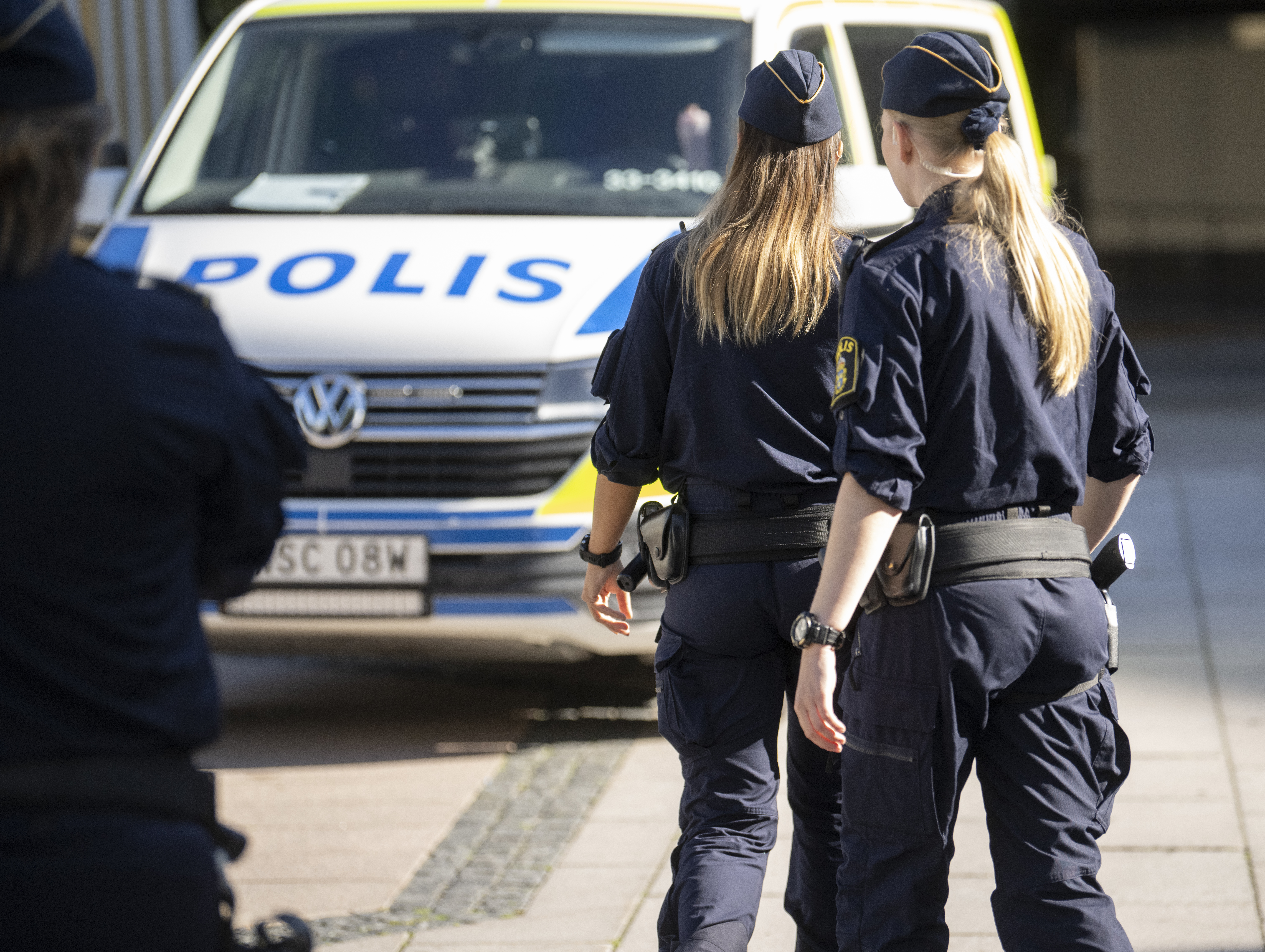 Larmet Till Polisen: Man Med Kniv Syns I Bostadsområdet – Skånska Dagbladet