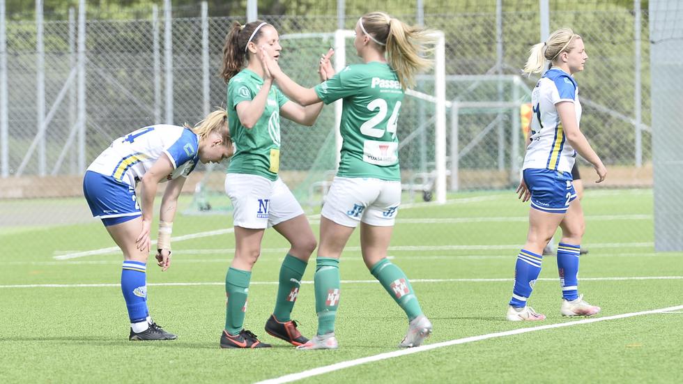 Julia Lindahls och Tuva Jonssons J-Södra knep en poäng mot Göteborgs DFF. Bilden är tagen vid ett tidigare tillfälle. 