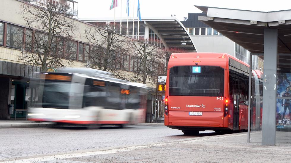 Många busslinjer berörs på olika sätt av besparingarna inom kollektivtrafiken.