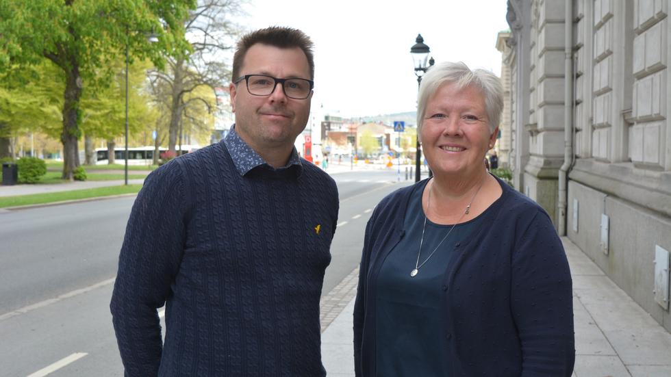 Kommunalråden Andreas Persson (S) och Mona Forsberg (S) presenterade en del av partiets vallöften under torsdagen. 