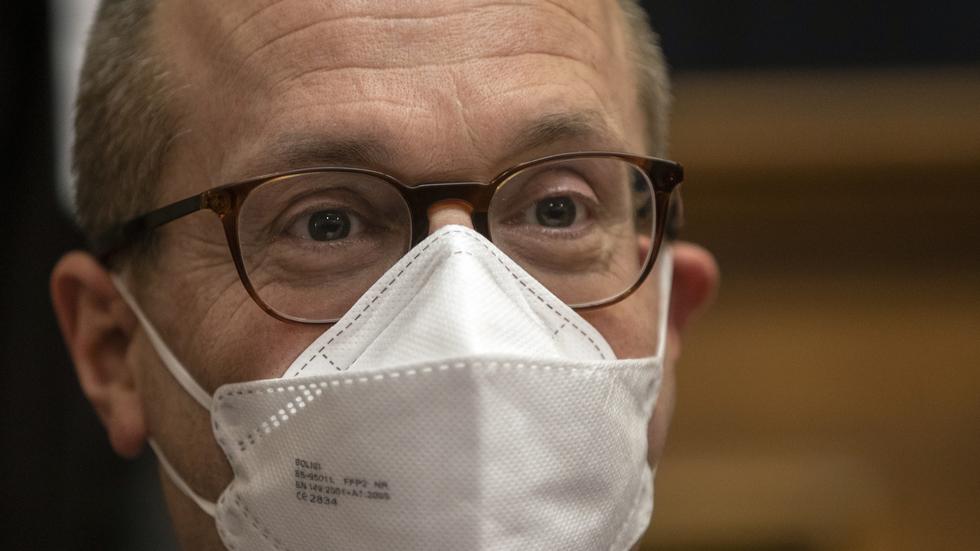 WHO:s Europachef Hans Kluge tror att pandemin kan vara på väg att ebba ut i Europa. Arkivbild. Foto: AP Photo/Petros Giannakouris